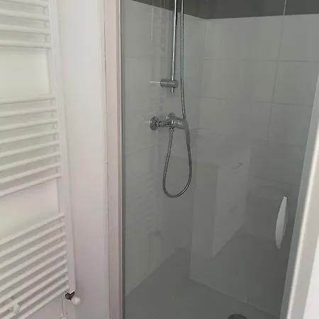 Un Dans La Sjt Apartment